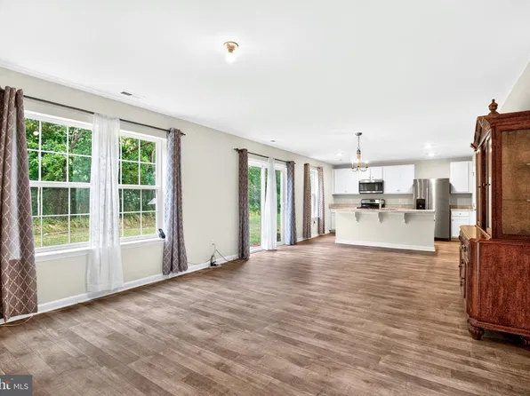 29 Eisenhower Dr, Bridgeton, NJ 08302