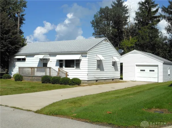 22 Plum St, Phillipsburg, OH 45354