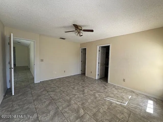 11170 Wandering Oaks Dr — Photo 9