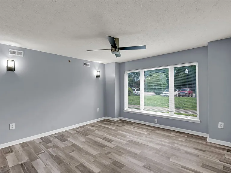 Rowan Place Apartments — Photo 35