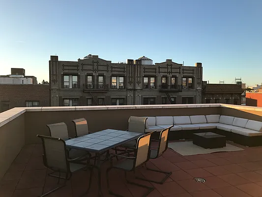 Rented by Alexiou Realty | media 10