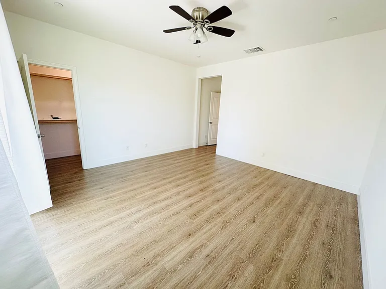 10964 Roble St #2 — Photo 20