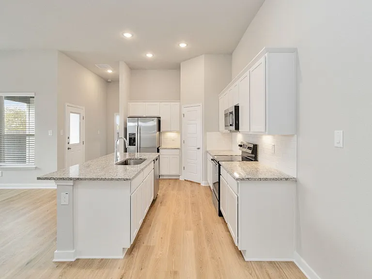 830 Staglin St #B — Photo 10