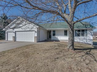 W6588 Talon Dr, Greenville, WI 54942