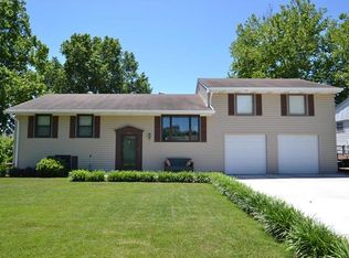 250 Chrysler Dr, Fenton, MO 63026