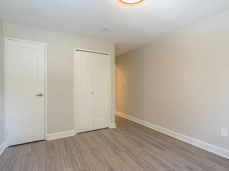 985 Maxwell St — Photo 17