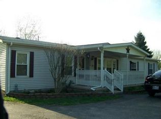 1324 N Elm St, Fairmount, IN 46928
