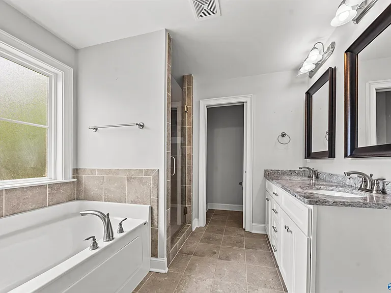 233 Dustin Ln NW — Photo 18