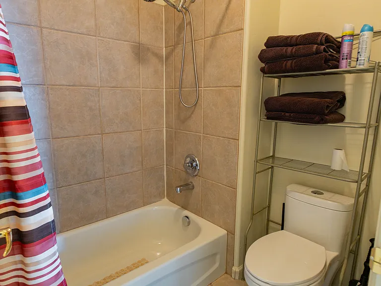 178 Lake View Cir W — Photo 37
