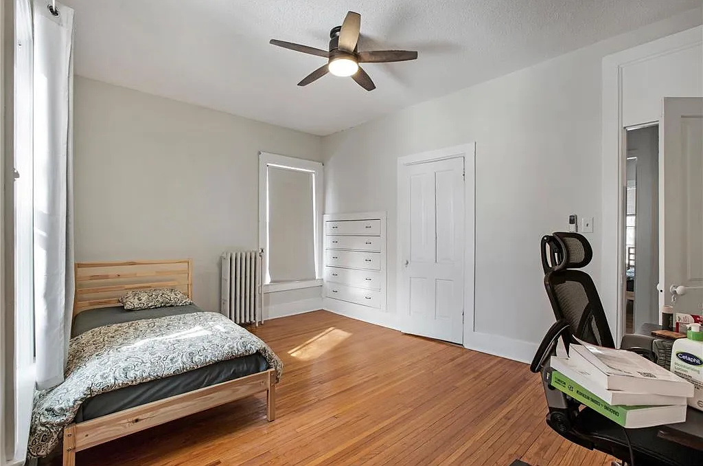 2 bed, $1,595 — Photo 2