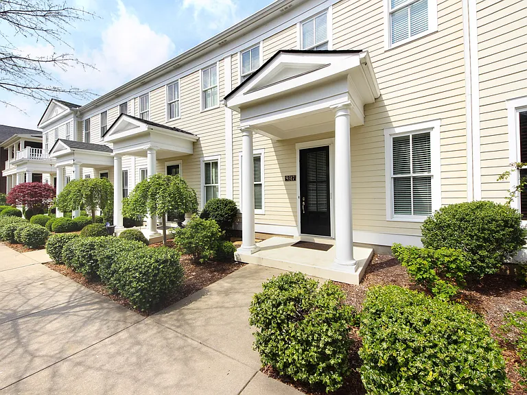 9317 Norton Commons Blvd — Photo 4