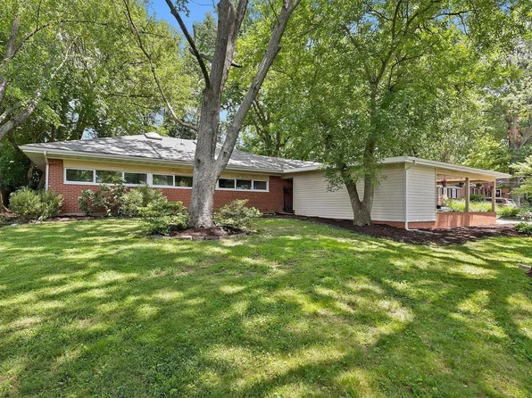 18 Robin Hill Ln, Belleville, IL 62221