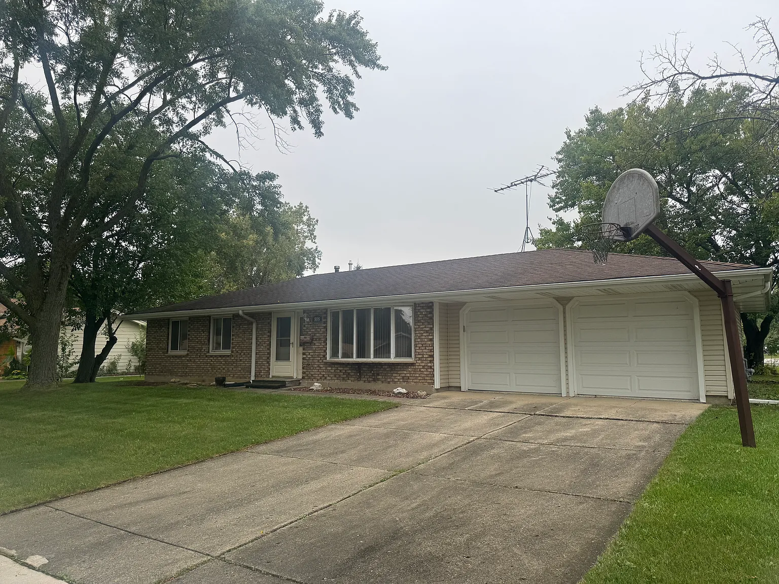 3 bed, 1.5 bath, 1140 sqft, $3,100 — Photo 2