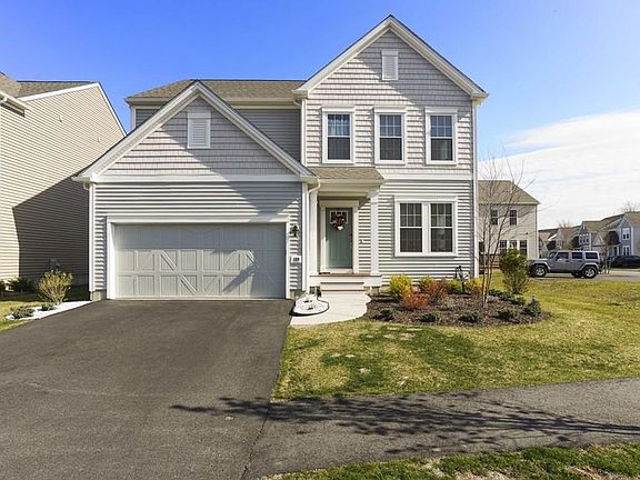3rd image of 189 Stonehaven Dr