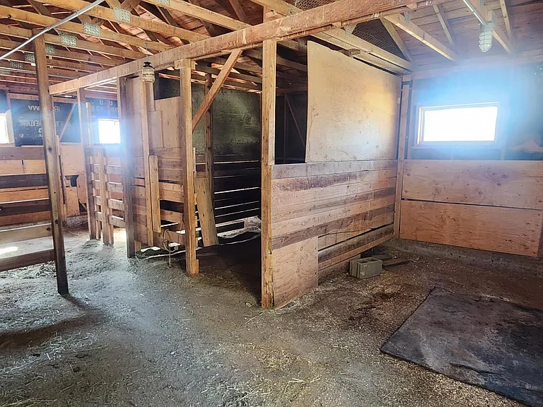 17830 Clydesdale Rd — Photo 35