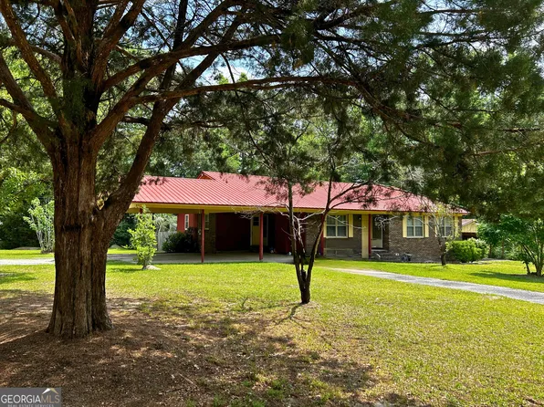 5820 8th Ave, Eastman, GA 31023