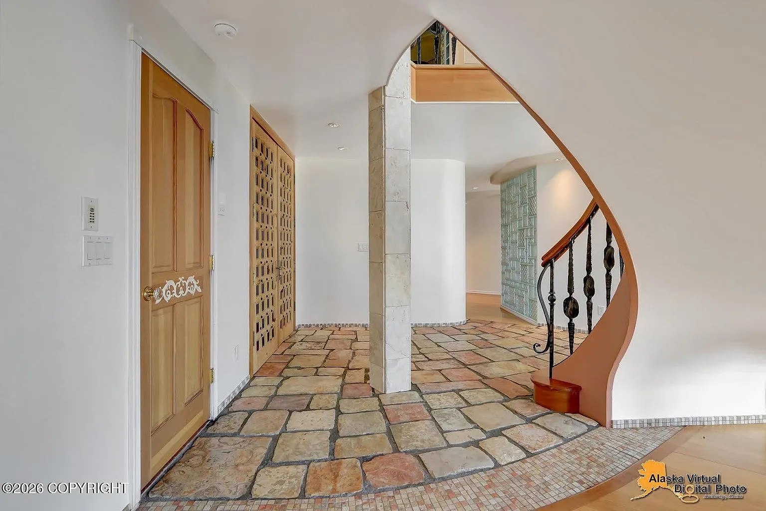 4 bed, 3.5 bath, 3208 sqft, $5,000 — Photo 3