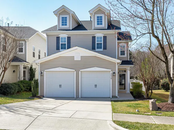3038 Remington Oaks Cir, Cary, NC 27519