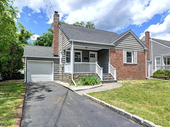 2nd image of 1156 Gruber Ave