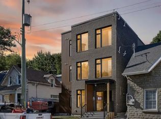 123 Harvey St #1A, Ottawa, ON K1S 0A8