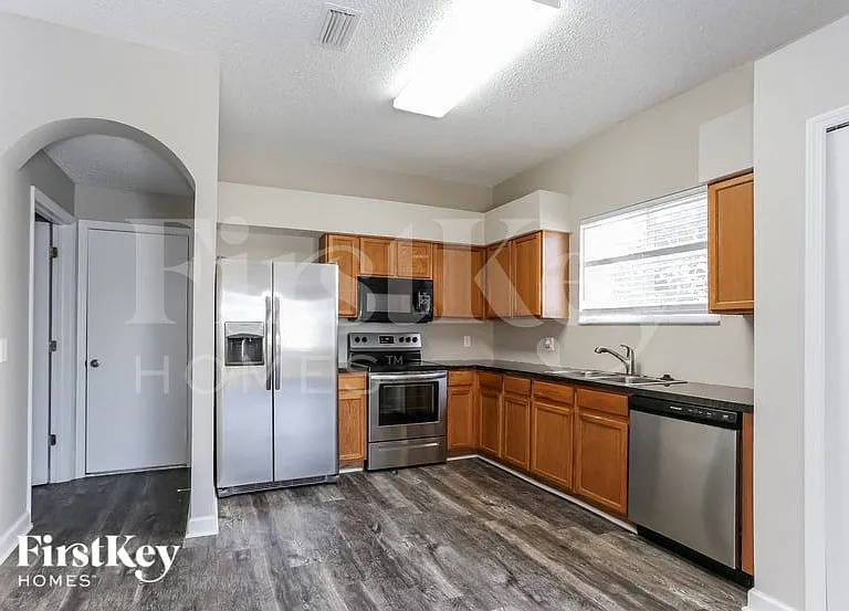 12607 Longcrest Dr — Photo 4