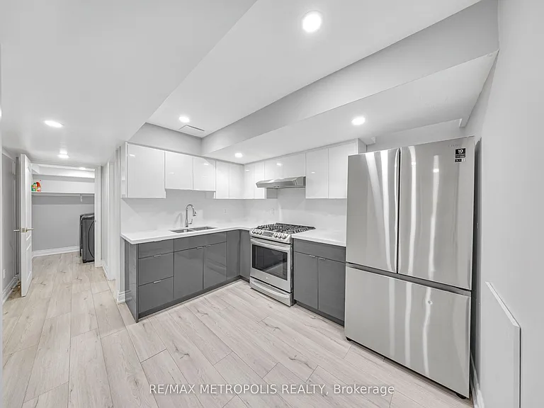 10 Snowcreek St — Photo 40