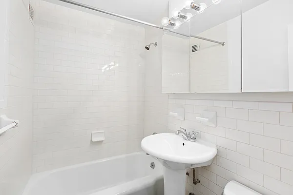 Rented by GoodRock Realty | media 18