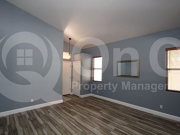 5th image of 2764 E Highland Ct
