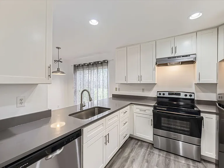 5205 Dudley St — Photo 6