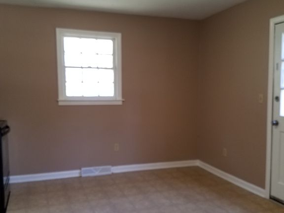 4th image of 227 Berea Forest Cir #A