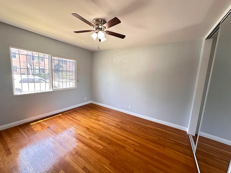 6153 Lexington — Photo 7