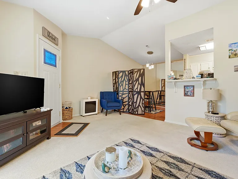 601 E Burgess Rd — Photo 13