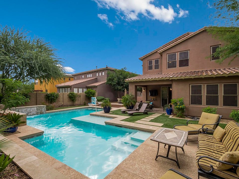 Gorgeous Back Yard