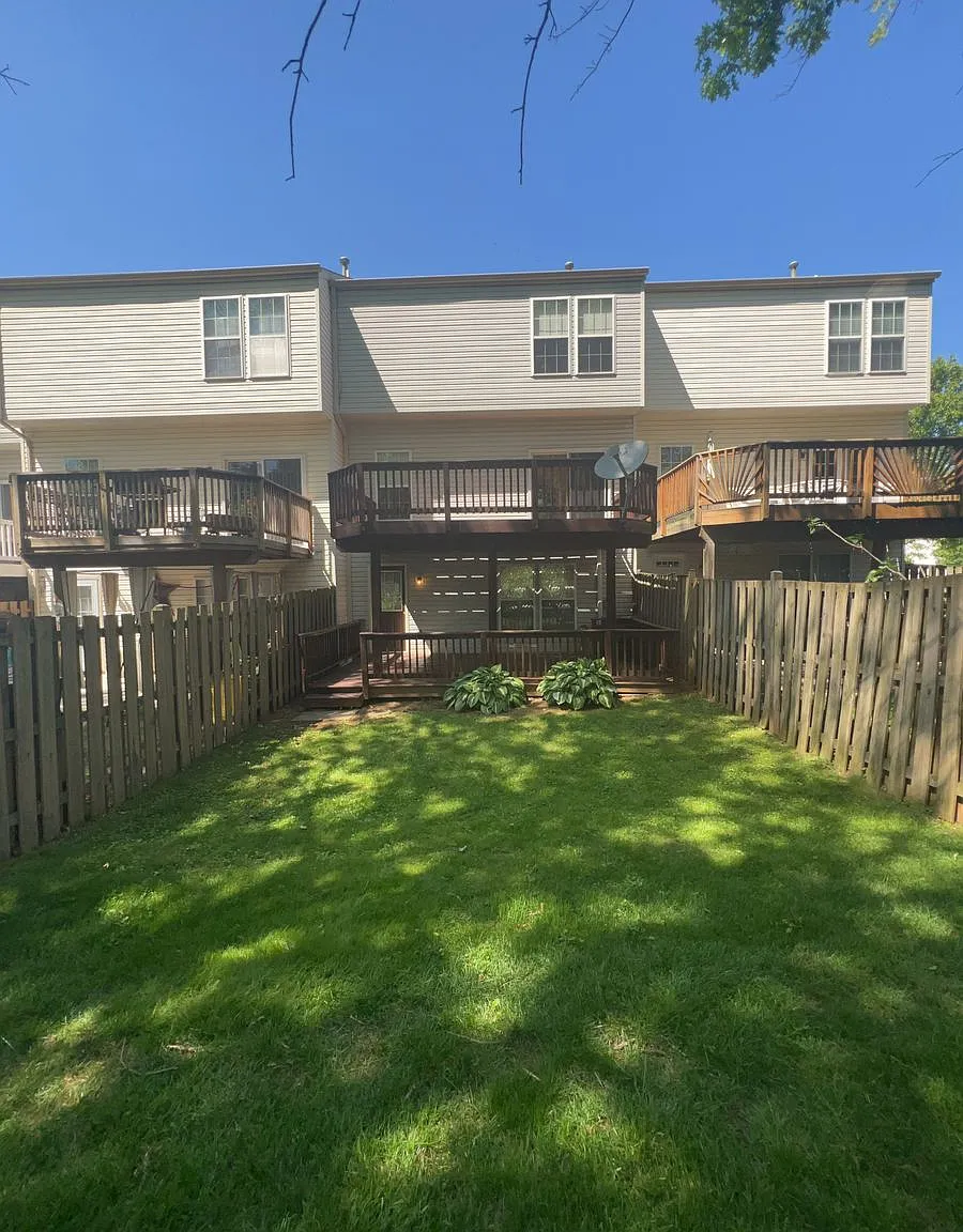 3903 Manheim Place — Photo 3