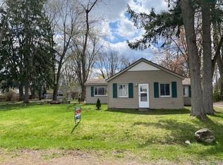 2144 Davista Dr, Highland, MI 48356