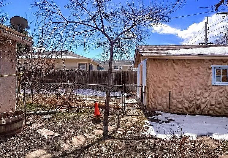 2383 S Williams St — Photo 40