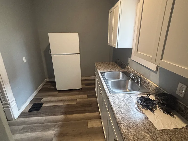 548 Vernon Odom Blvd — Photo 10