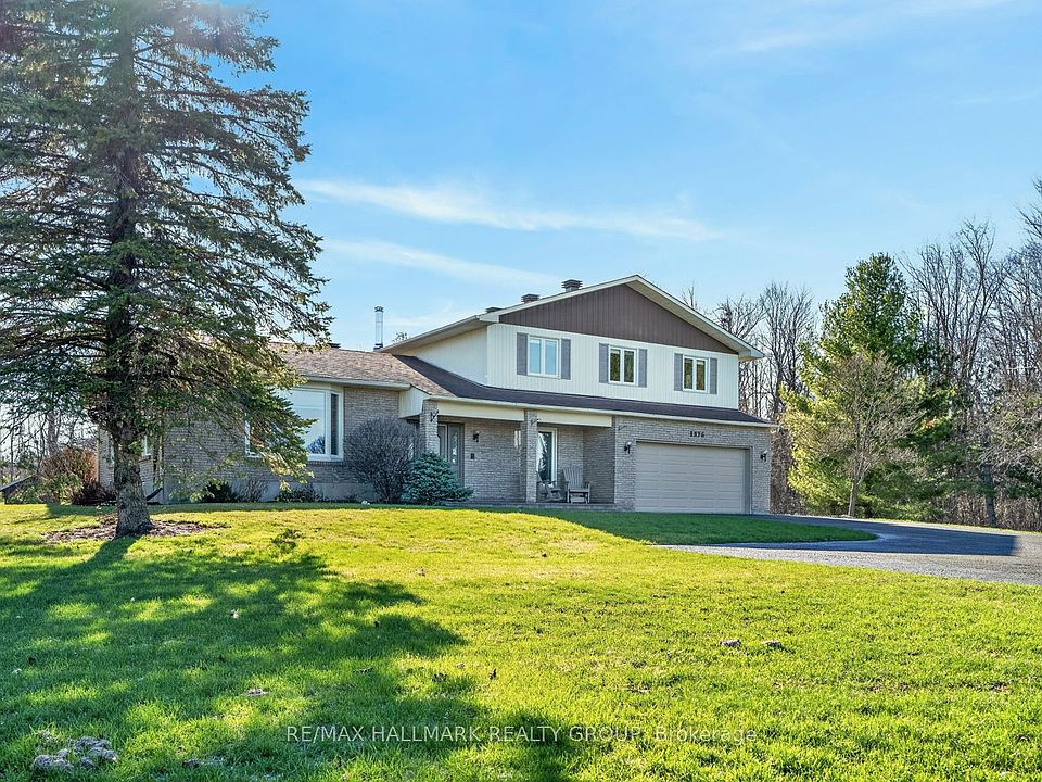 1st image of 1376 Macdonald Rd