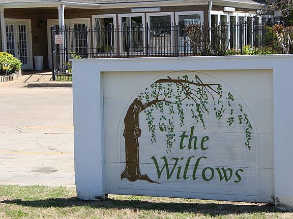 Willows Condo Complex sign