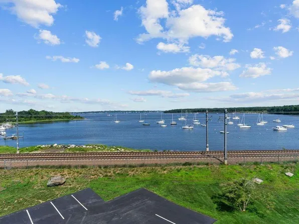 4430 Post Rd APT 40C, Warwick, RI 02818