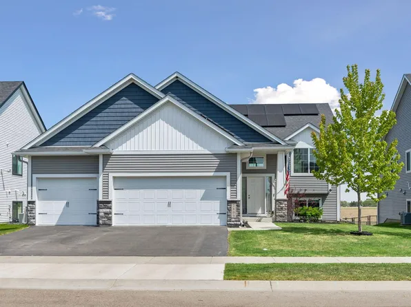 2809 213th St, Farmington, MN 55024
