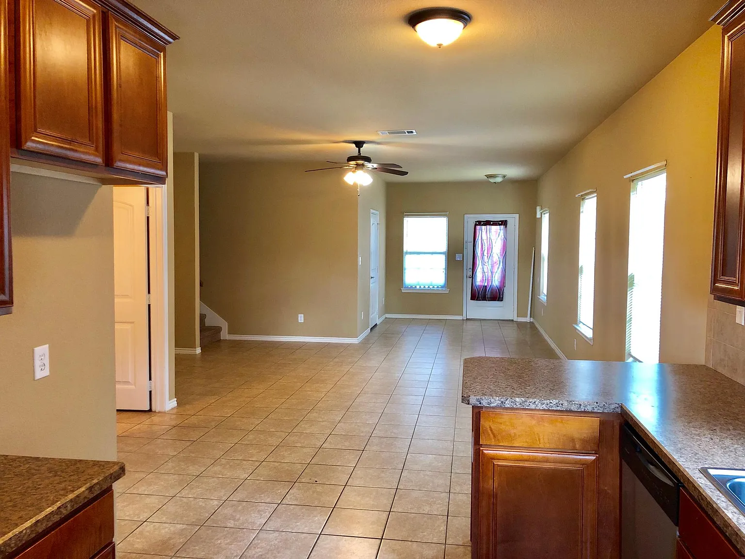 1110 Parkway Trl — Photo 4