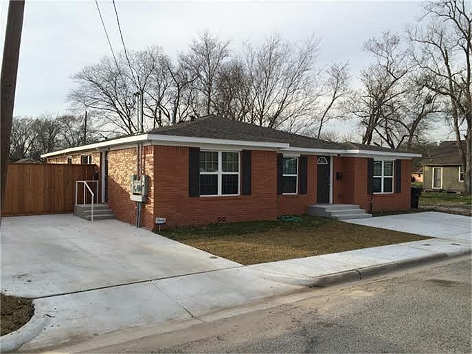 1st image of 3401 Delhi St #A