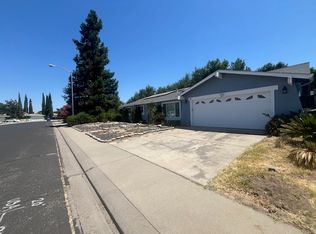1910 Pecanwood Ave, Manteca, CA 95336