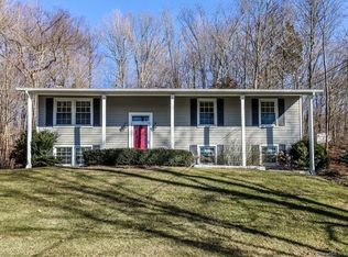 33 Sunset Hill Rd, Brookfield, CT 06804