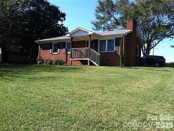 3rd image of 2604 Long Hope Rd