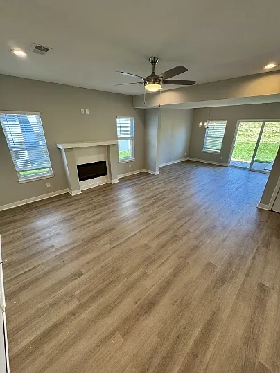 8353 Valley Spring Dr — Photo 10