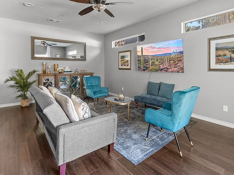 2447 Wilton Ave — Photo 8