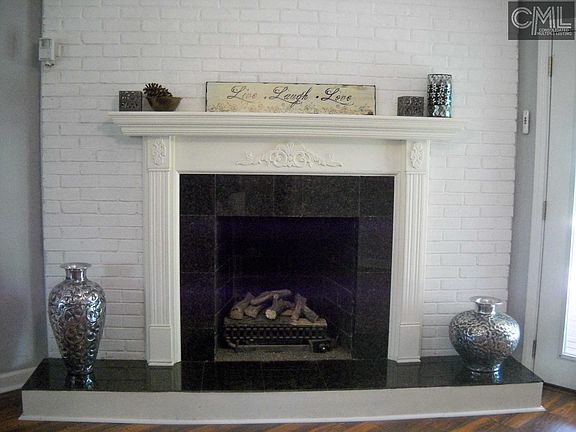 5th image of 65 Newport Dr