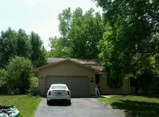 8207 Thomas Ave N, Brooklyn Park, MN 55444